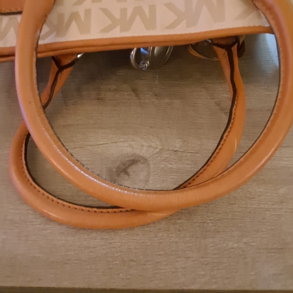 Michael Kors Hamilton's satchel - Picture 8 of 10